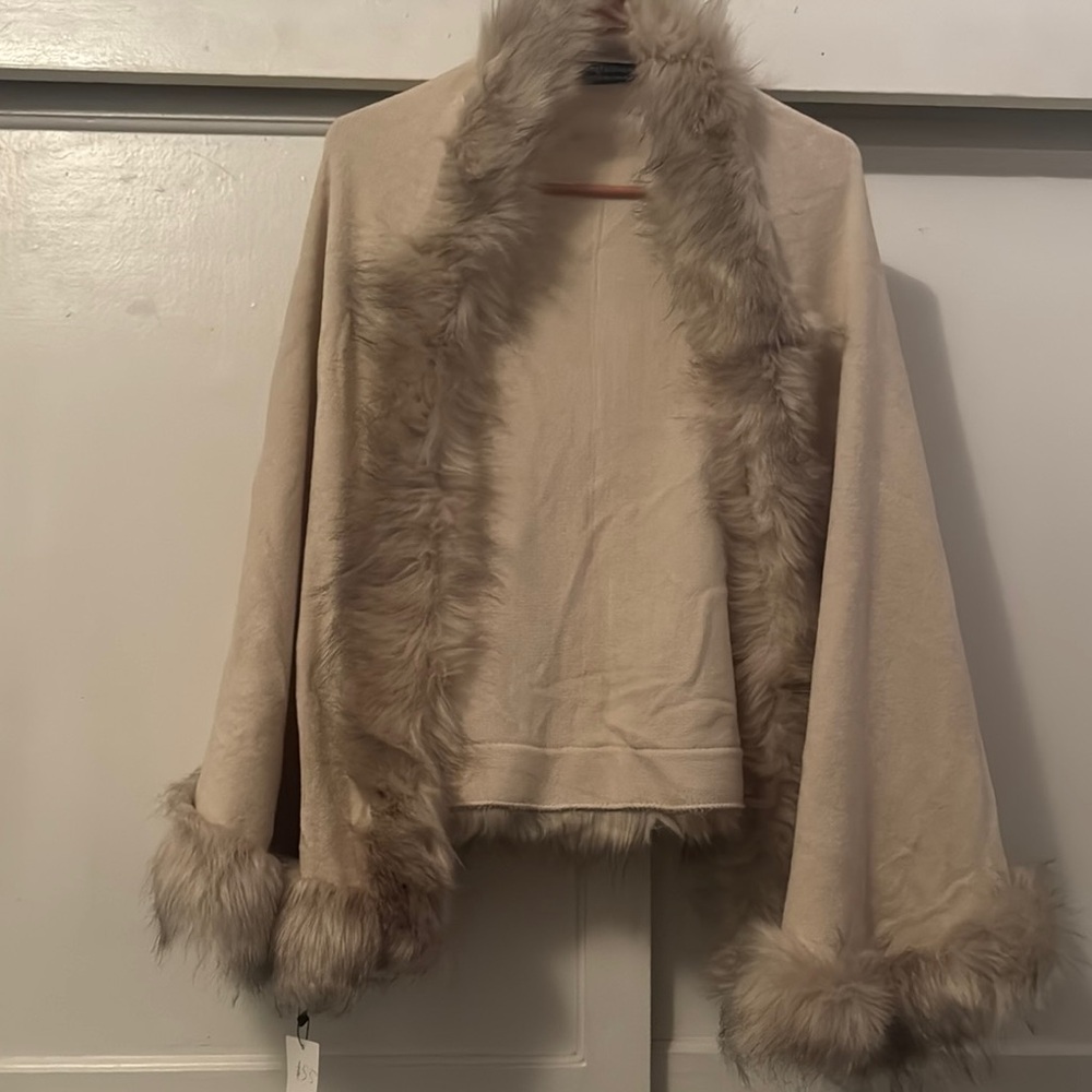 Chic Beige Faux Fur Trim Cape
